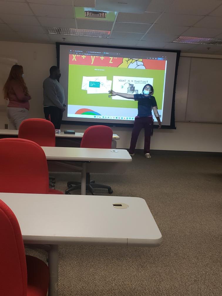 brindisica's tweet photo. Looking for ways to effectively use @OneNoteEDU or other @Microsoft365 tools to personalize learning and meet remote/hybrid learners? Look no further-the amazing @ncstateTF can show you the ropes! #RemoteLearningAcademy @cnespey @ConnectionIT @NCStateCED @MicrosoftEDU https://t.co/vGrXbREY44