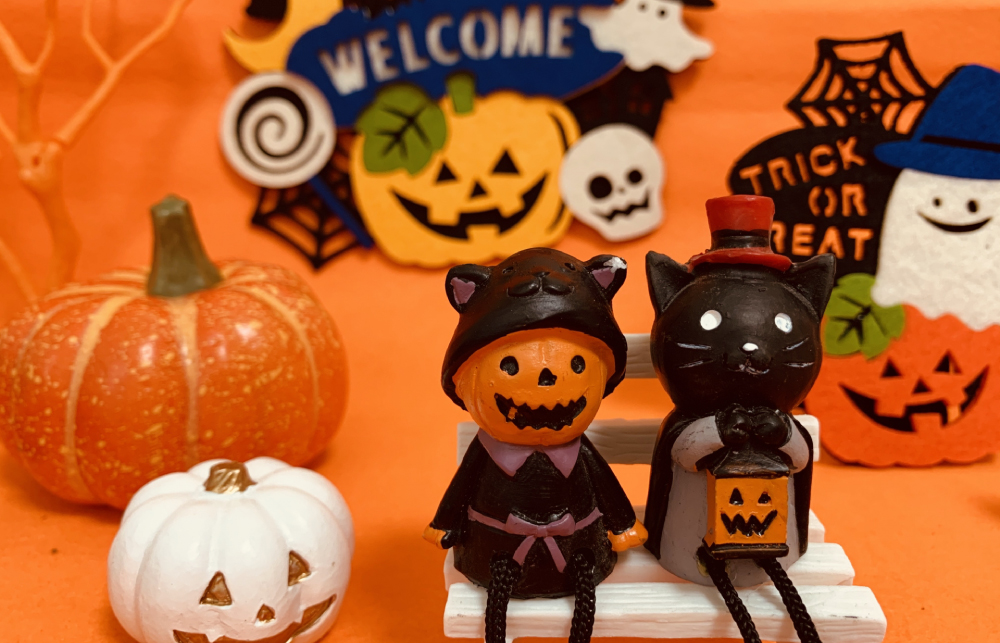 besthousing's tweet photo. 🎃🍭🎃🧙‍♀️🎃👻🎃🕸️🎃
　まだ間に合う！
　家族でお家ハロウィンを楽しむ方法♪
　～飾り付け・仮装・料理・お菓子～
🎃🍭🎃🧙‍♀️🎃👻🎃🕸️🎃

今年は「お家ハロウィン」を楽しみたい！

簡単にお家ハロウィンを楽しむ方法を調べてみました🎃🍭

https://t.co/nHBCSL7CMa
#ハロウィン https://t.co/GAkWpsCrXm