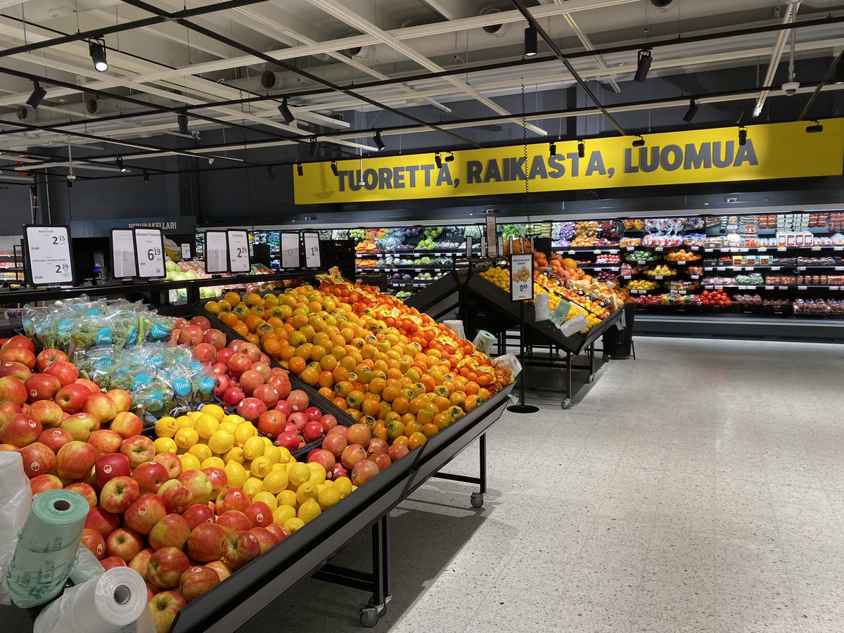 TalsoAri's tweet photo. S-market Mäntsälä on täysin uudistettu. Myymälään saatiin lisää neliöitä ja sitä kautta reilusti uutta valikoimaa. Tervetuloa tutustumaan. #smarket #hokelanto https://t.co/ksN2BzyyNQ