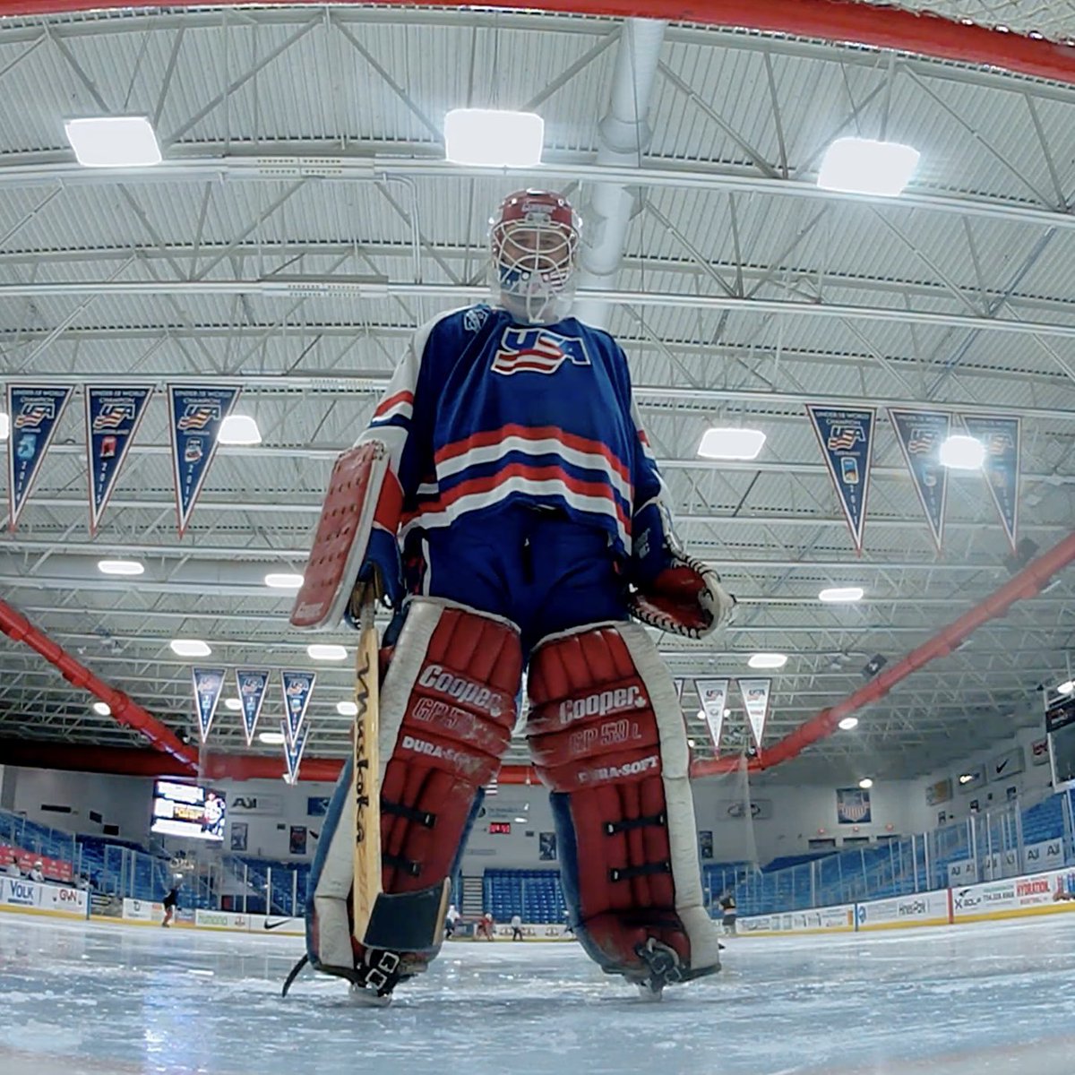 coopergoalie's tweet photo. Got invited to a weekly pick up game tonight. Seems they forgot to invite any defense though. Oh well. We played at USA Hockey Arena, so I went full blown ‘Merica with the kit.
#vintagegoalie #coopergoalie #gp59 #durasoft #gm12 #gm31 #sk2000 #respectthecombo https://t.co/hnJVDM08ZB