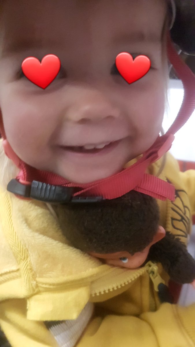 Un énorme merci à l'agent  <a href="/TCL_SYTRAL/">TCL</a> qui a récupéré le doudou de ma fille👍 Elle l'avait laissé tomber en entrant dans le métro 😫  Elle était trop heureuse de le récupérer 😍