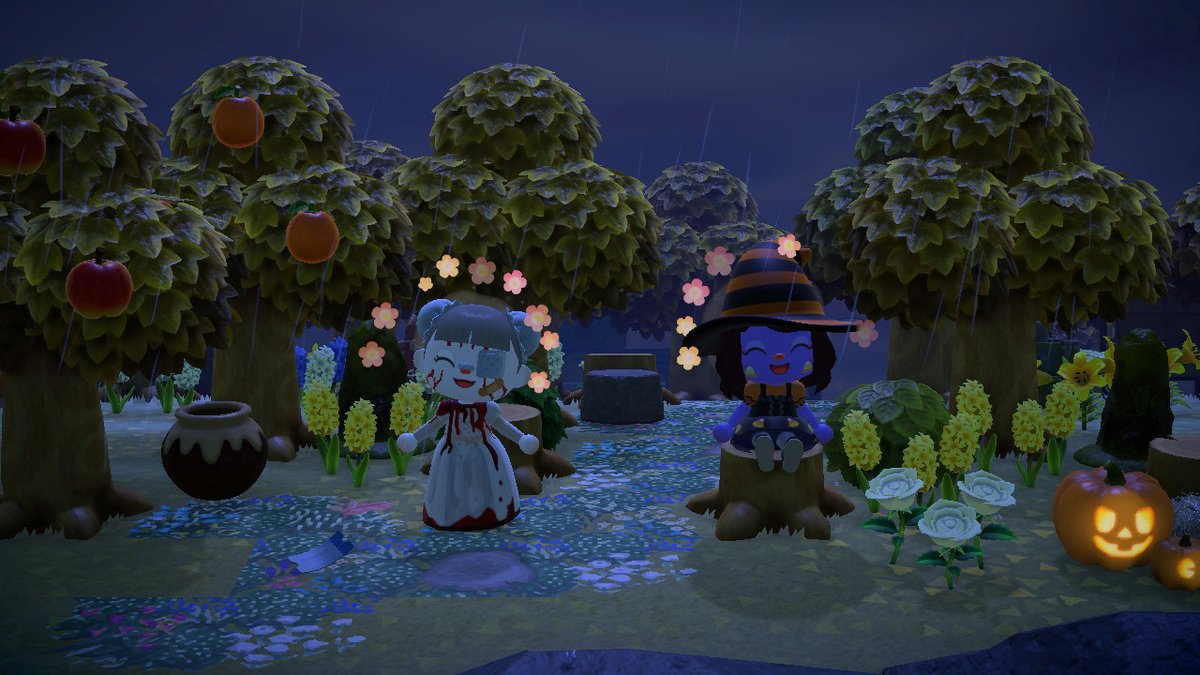 Spudtaz123's tweet photo. so happy the wonderful @jellicrossing came for a visit after trick or treating on @nintentalk island. go give both of their channels on youtube a lie and sub #hooligan #jellicrossing #AnimalCrossing #ACNH #NintendoSwitch https://t.co/x6T8GZG20E