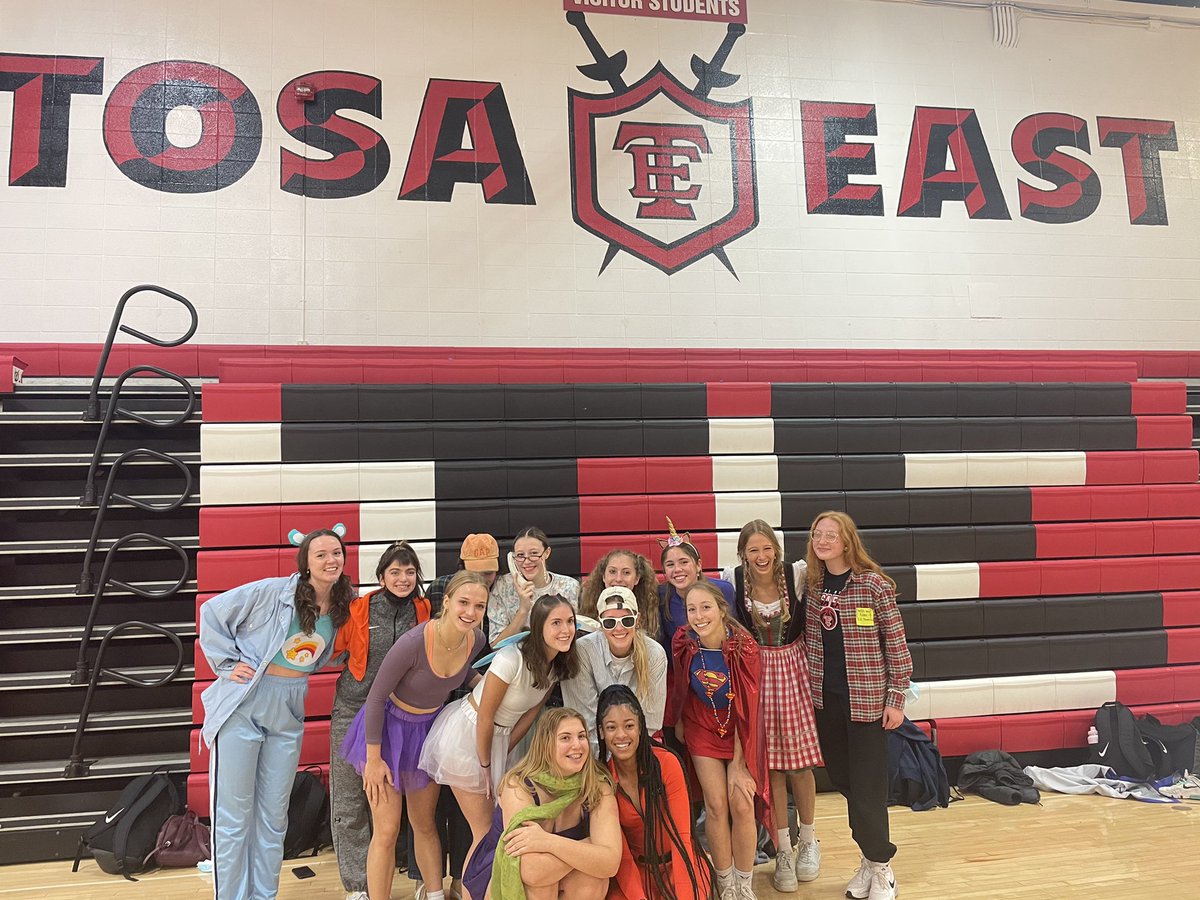 TEgirlsVB's tweet photo. Come out and support this crew tomorrow. 5pm at West Allis Central. #costumepractice #bethere https://t.co/WwVhG8X7n6