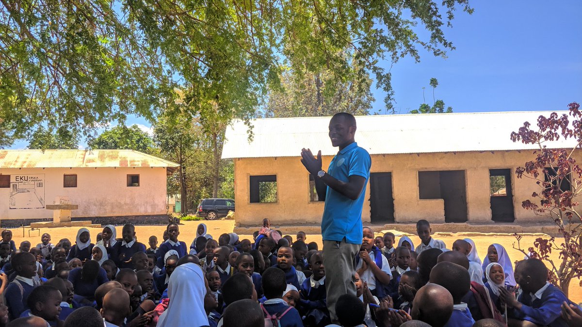 AnodiKaihula's tweet photo. Elimu ya afya ni muhimu ili kuwakinga watoto dhidi ya magonjwa mbalimbali.
Hili ni jukumu letu sote popote pale.
#IpeUsafiIkupeUhai
#ZungumzaNao
#ChangeMaker4Children
#TuwalindeWatoto https://t.co/JzKsy8f5aT