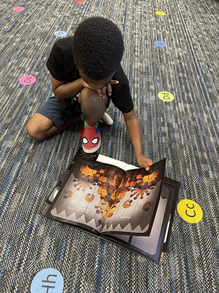 PaezMrs's tweet photo. A glimpse into our Mind Gym time. We love working our brains to make them stronger!! During this time, students get to choose what they work on @TISDGOES #agency #kindergarten #GOseastheday🐯🖤💛 https://t.co/BRwRFFetZr