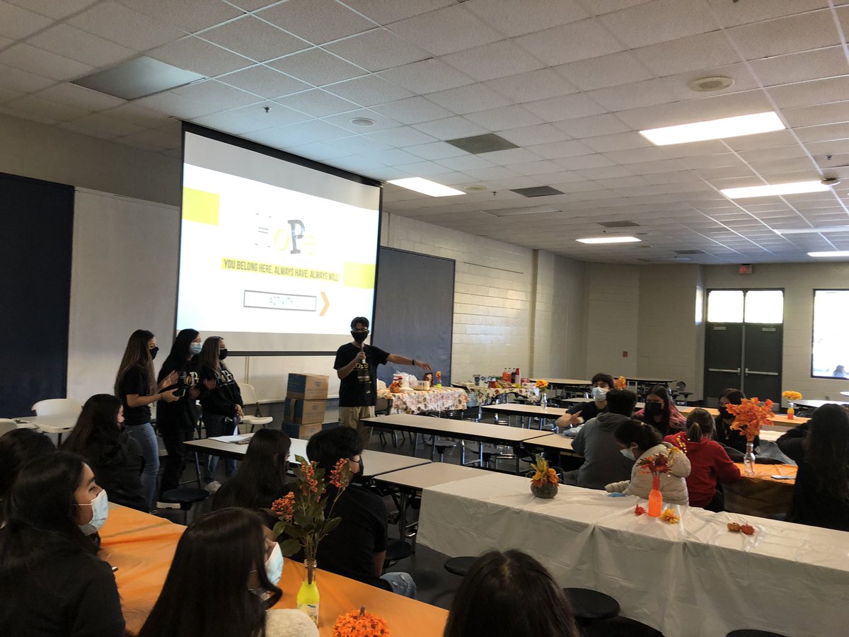 Whhs_SpanishRC's tweet photo. Our Hope Club meeting today was a success! We had an awesome surprise! David Araya came to visit us! We had a blast!  Thank you to David (Hope inc president and founder) and Sebastian (Hope Marketing) for being there! @WH_Spartans @DrHathcock @ruby_rubia  #todayinsparta https://t.co/E6xCRIGeEo