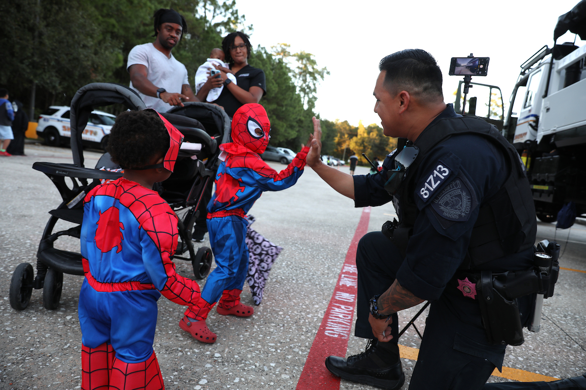 HCSOTexas's tweet photo. It was spooktacular to see all the amazing costumes at District 2 Substation’s Trunk-a-Treat event tonight! Happy Halloween!👻🎃 https://t.co/VfqQz7U8aJ