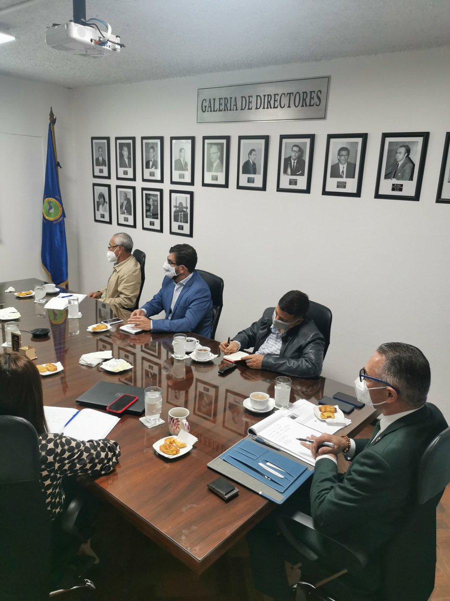icap_1954's tweet photo. #ICAP67 Equipo ICAP liderado por el señor Osvaldo De La Guardia, Director se reunió con el señor Jorge Arguindegu @Jorgear3 Rector de ADEN School of Government @ADENGovernment para posibles espacios de sinergía y cooperación conjunta. #ICAP #Centroamérica #formandoexcelencia https://t.co/ujYdf0SGaq