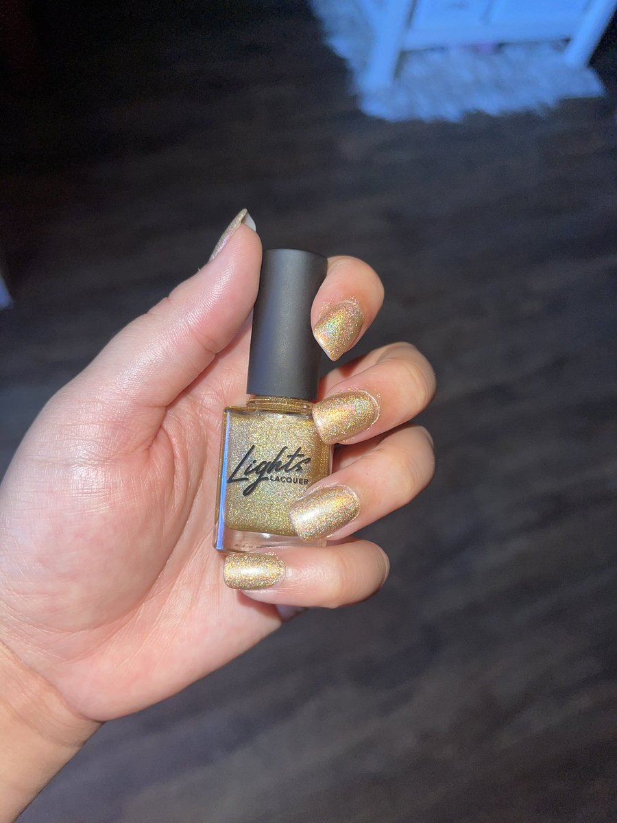 Sassy_Curls's tweet photo. ๐
๐ฝNail check
@KissProducts #KISSnails #KISSaffiliate
@LightsLacquer I'm All Toasty Inside ๐พHolographic gold with champagne huesย โจ
#TiaraDeahn #sassycurls #sassycurlstv #BEST #BeFashionable #EmbraceIndividuality #StayClassy #TreatYourself #TiaraDThornton #LightsLacquer https://t.co/yZimA2jdof