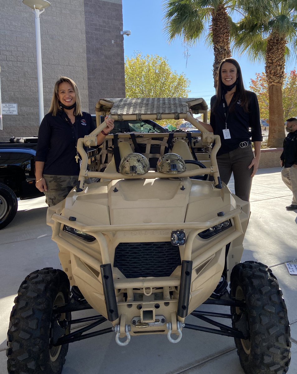 De_Witt454's tweet photo. DO Forensic science & Military science encourages students to become employable, enlistable, and enrollable students of Nevada. Thanks to the US Army for stopping #CTEinCCSD #weareDO #DOHSadmin https://t.co/ugDmcZIyYd