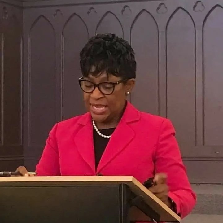 MikeJRogers4's tweet photo. Curnt sit: discussing 2022 legislative priorities for the Legislative Black Caucus of Md. Grateful to Drs Nicolette Louissaint & Natasha Mitchell for leading the discussion on COVID-19 as it relates to Economics, Health & Education.
#Working4MD #E2C2 #LBCM @SpeakerAJones https://t.co/rsMEjIjxDD
