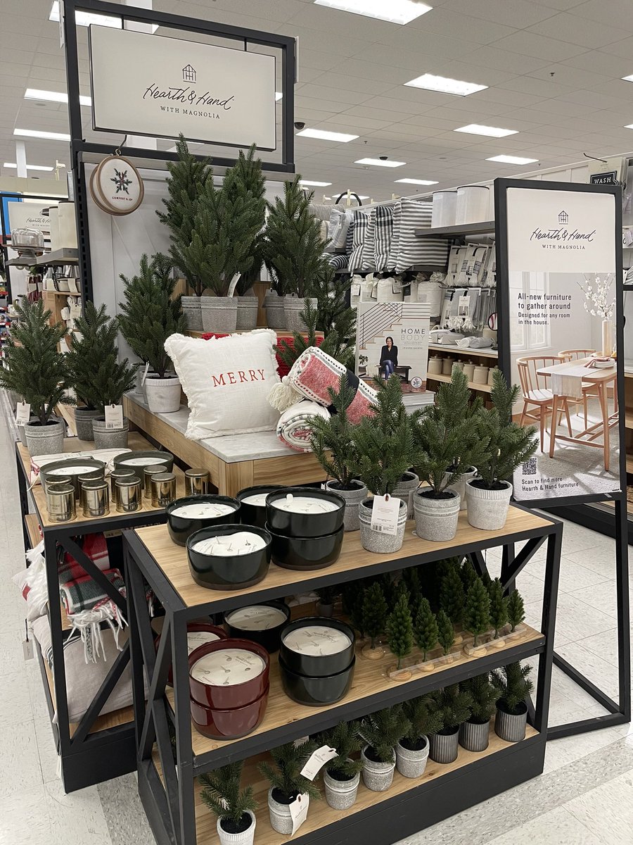 RichardMed12's tweet photo. Christmas in October?! Why not!!!#target #T2225 #Christmas #ulta #bringjoy #worksomewhereyoulove https://t.co/2WJHY7jT1f