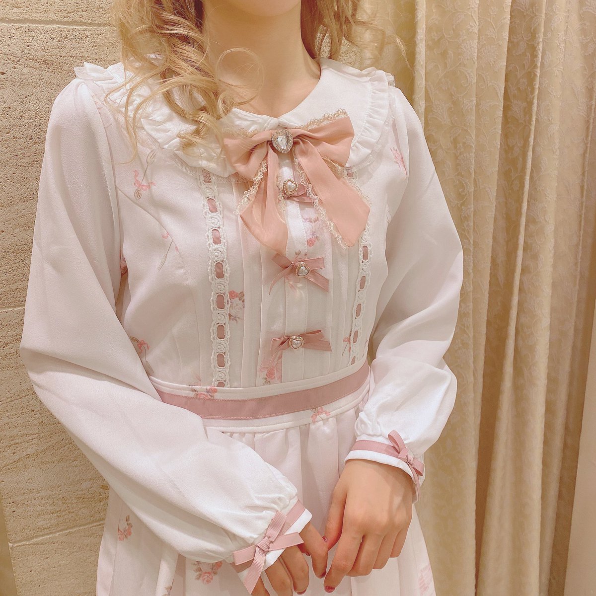 2021 Winter Collection ~~ #CupcakeBunny柄ワンピース 品番 117-6011