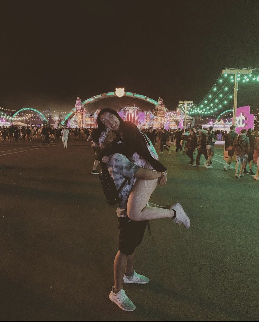 cxxnguyen's tweet photo. edc 2019 ➡️ edc 2021 🥲 https://t.co/r7BCtRq9g1