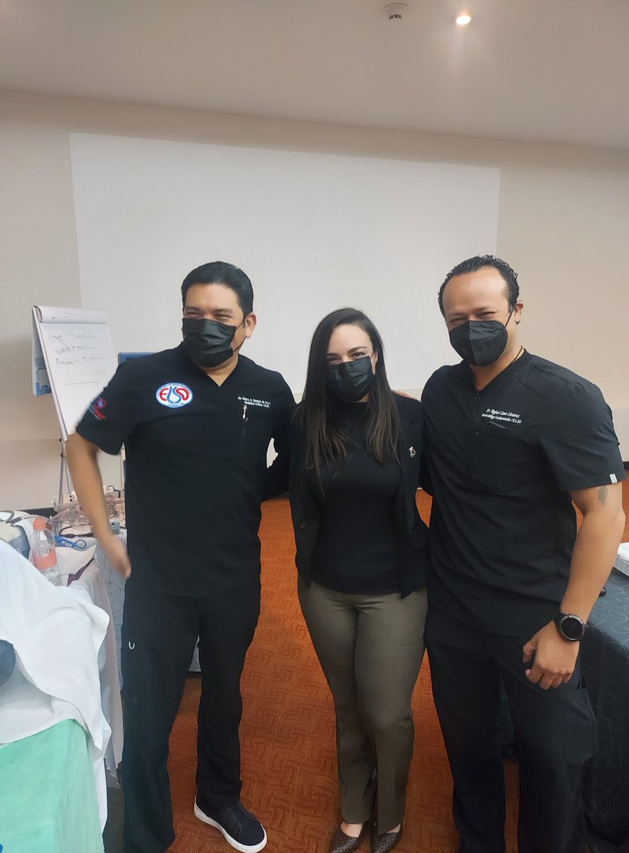 PAOVICO's tweet photo. Segundo día en el #3erUpdate. Talleres precongreso, tallercito de ECMO con los expertos 🤩 #AVENTHO #ECMO #Congrecito @KarlaM_Hdz @DrECMO https://t.co/Y4SWZuXb0f