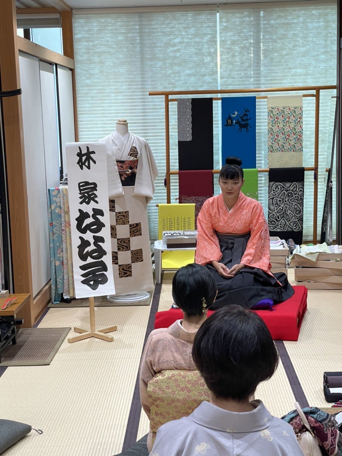 和を着る 楽しむ はんなり はんなり落語会 林家なな子さんにお越しいただきました 平林に源平盛衰記 はんなりの着物を着て高座に上がっていただきました ありがたいことです はんなり落語会 はんなり浅草店 林家なな子 T Co Zn7ziyehgm