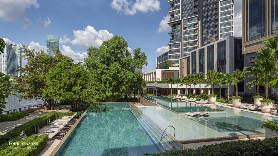 ArchetypeGroupe's tweet photo. Congratulations to @CapellaBangkok, @FourSeasons Bangkok, @M_OBangkok mentioned in the @CondeNastTraveler #Top10HotelsInbangkok #ReadersChoiceAwards2021 
#ArchetypeGroup #CSEngineering #MEEngineering #ConstructionManagement #ProjectManagement #ShapingTomorrow https://t.co/MnS8lUUQeK