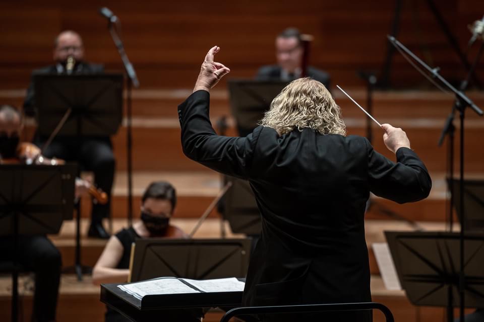 Incredibly grateful to have conducted 5 inspiring productions in 5 countries with 5 great orchestras this October! <a href="/sinfoniardam/">Sinfonia Rotterdam</a> , #BerlinerSymphoniker, #BudapestSymphony MÁV Szimfonikus Zenekar, #ArmenianStateSymphony #MacedonianFilharmonija. Thankfully return home tomorrow 🙏