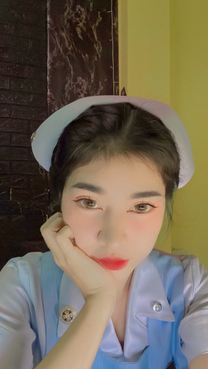 Belle_sawi's tweet photo. ถ้าคุยกับใครแล้วเหมือนไปสัมภาษณ์เขา ก็ออกมาเถอะ 🤣😮‍💨 

#แคปชั่นอ่อย #นักศึกษาพยาบาล https://t.co/6kMw7oOtQ0