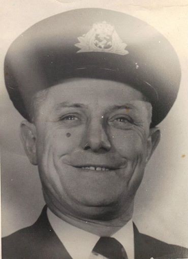 ArcticGuy2's tweet image. I hope you saved some #NWP ice for the @USNavy Moose milk reception. @greatbigseas is the recipe still @NATO classified. @AngusTopshee @Comd_RCN_34. I am only an expert on #KetchHarbour #SaintPeter's altar wine and boxer and Uncle Frank's #FleetClub.