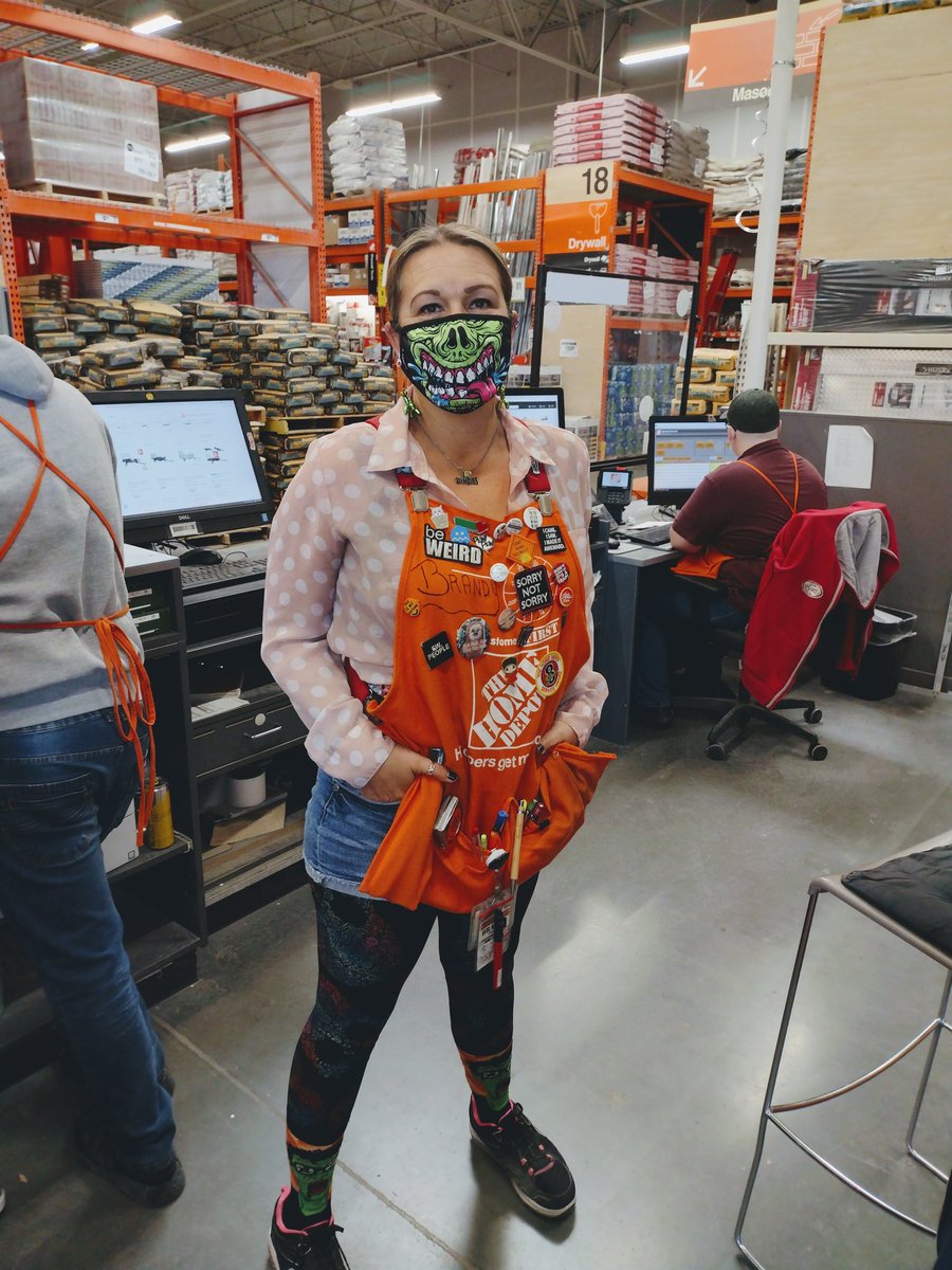coryjt_02's tweet photo. Brandy and Matt, @HomeDepot3322 newlyweds, having fun with CAM! @Hd22Teresa @mistymistymock https://t.co/8tj0mMYe2v
