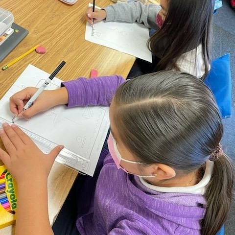VineWCUSD's tweet photo. Our amazing fifth graders participated in an art lesson today with Mrs. Levesque-Learning about cubism with a Halloween twist!!! #5thgraderocks #coolprincipal #vineeaglesrock #vinewcusd @WestCovinaUSD https://t.co/N5MejRwIFb