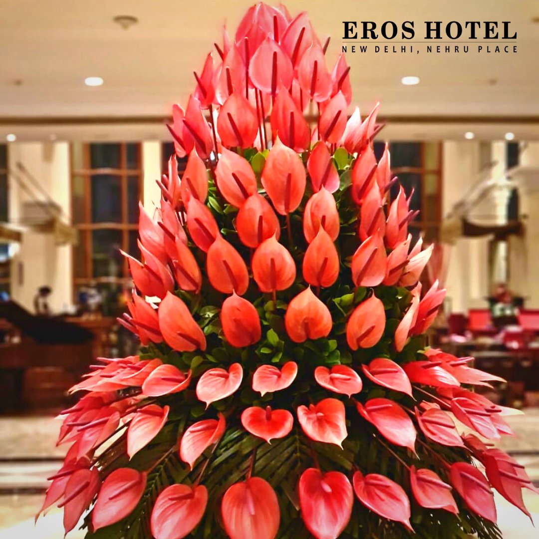 eroshotelnd's tweet image. Brighten up your day with an awe-inspiring composition of delightful flower arrangement in our lobby.

#eroshotelnow #lobbydecor #flowerarrangement 
eroshotels.co.in