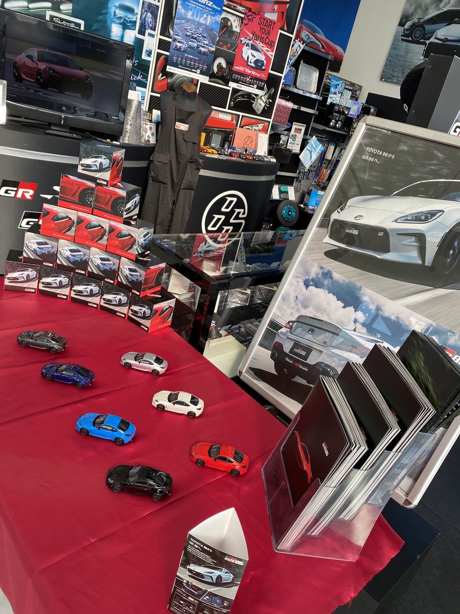 NetzSuruga's tweet photo. カタログ届きましたよ〜！🚙
#新型86
#86 #toyota86
展示車、試乗車、注文納期等は完全に未定です。
だいたいも分かりません😭
お楽しみにっ！⭐️ https://t.co/WoYlgdjUYh