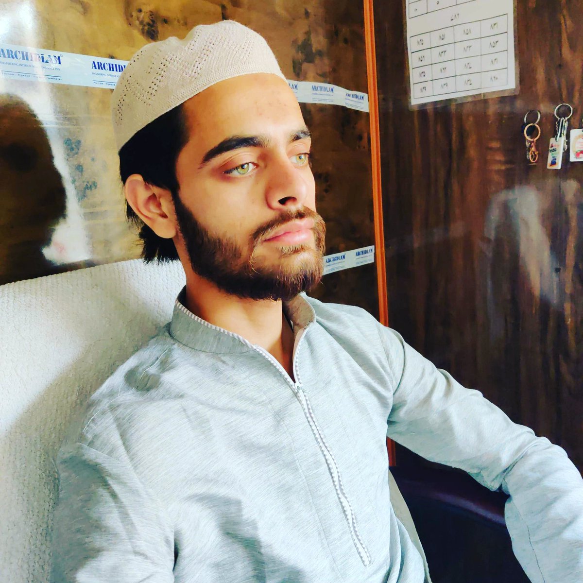 DhariShoaib's tweet photo. #NewProfilePic https://t.co/z78hNyykwK