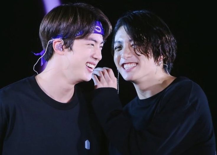 comfy_bts's tweet photo. Kim seokjin's beautiful smile - A heart melting thread~ https://t.co/tLY8icZJBK