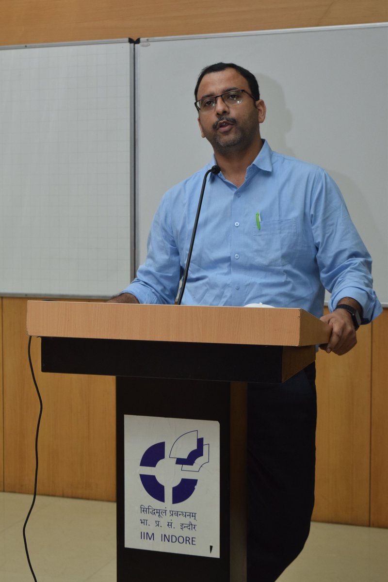IIM_I's tweet photo. The valedictory function took place in the presence of Prof. Debasish Maitra, Coordinator, #VLPE; Prof. @subinsudhir, Chair, #ExecutiveEducation; Prof. Pritam Ranjan, Dean, Research, #IIMIndore; & Mr. Sunil Sood, Business Head, @TimesTSW.
#IIMIat25 #IIMI #Banking @askhimanshurai https://t.co/DI7ZpNiw02