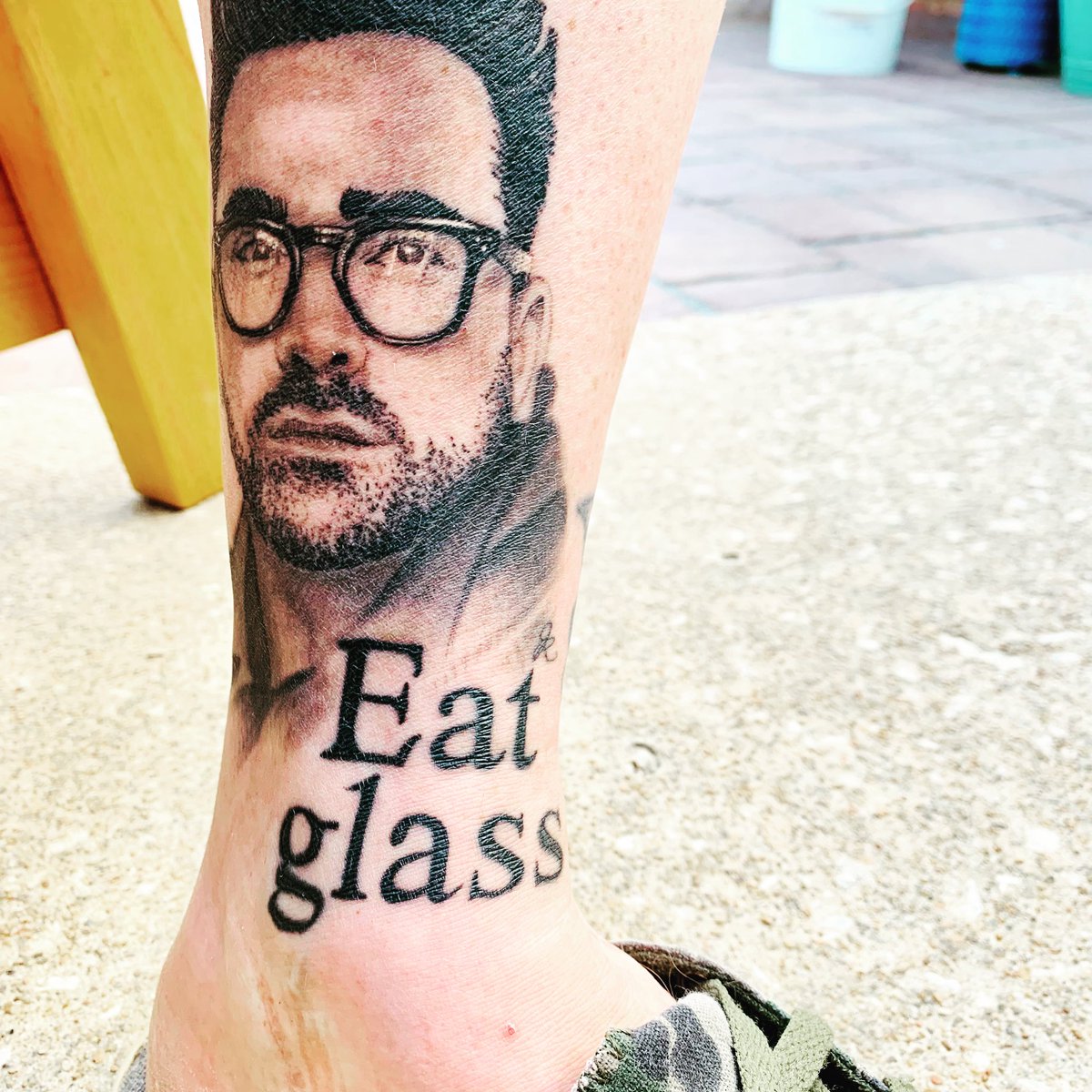 JMSDEANIAC55's tweet photo. @SchittsCreek @jimmykimmel @danjlevyimmortalizedforeveryoung https://t.co/YnrCh8YtQl