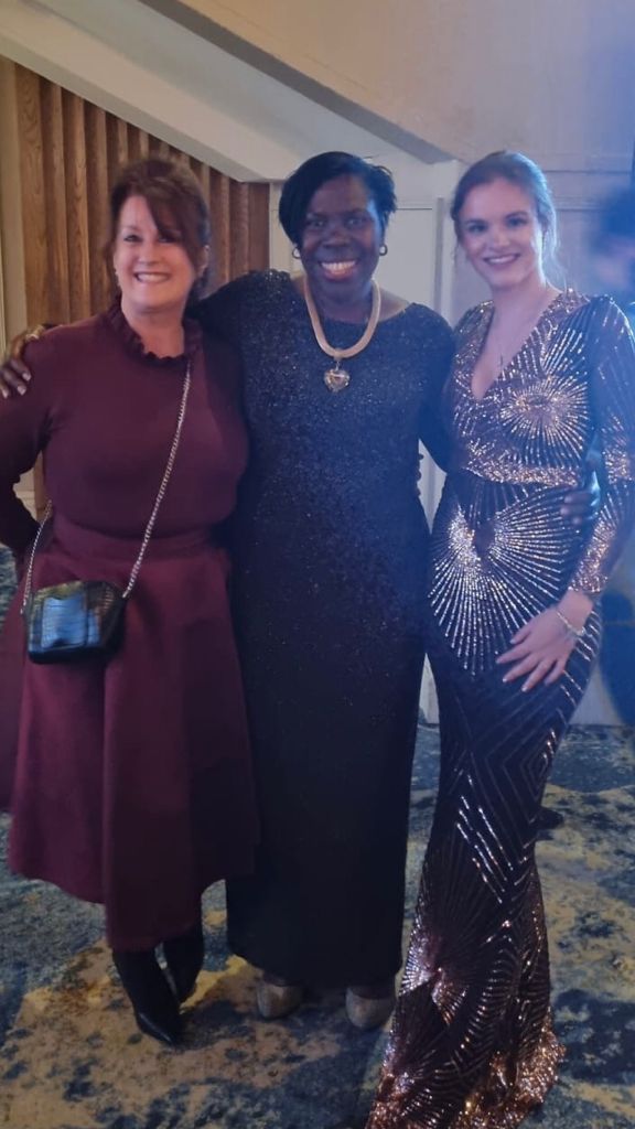 A fab night last night and great to catch up with @joan_myers and Clare again - two of my fave nursing superheros! Just a shame we were missing @GeraldineR16 and we'd have had a full house!