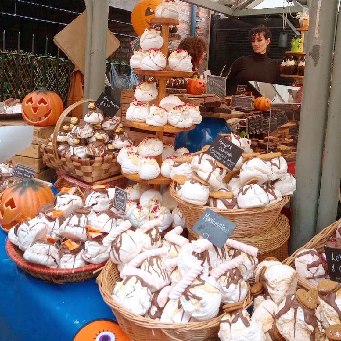 Head down to <a href="/Shambles_Market/">Shambles Market</a> for a frightful range of Halloween treats and decorations! 🎃

visityork.org/business-direc…