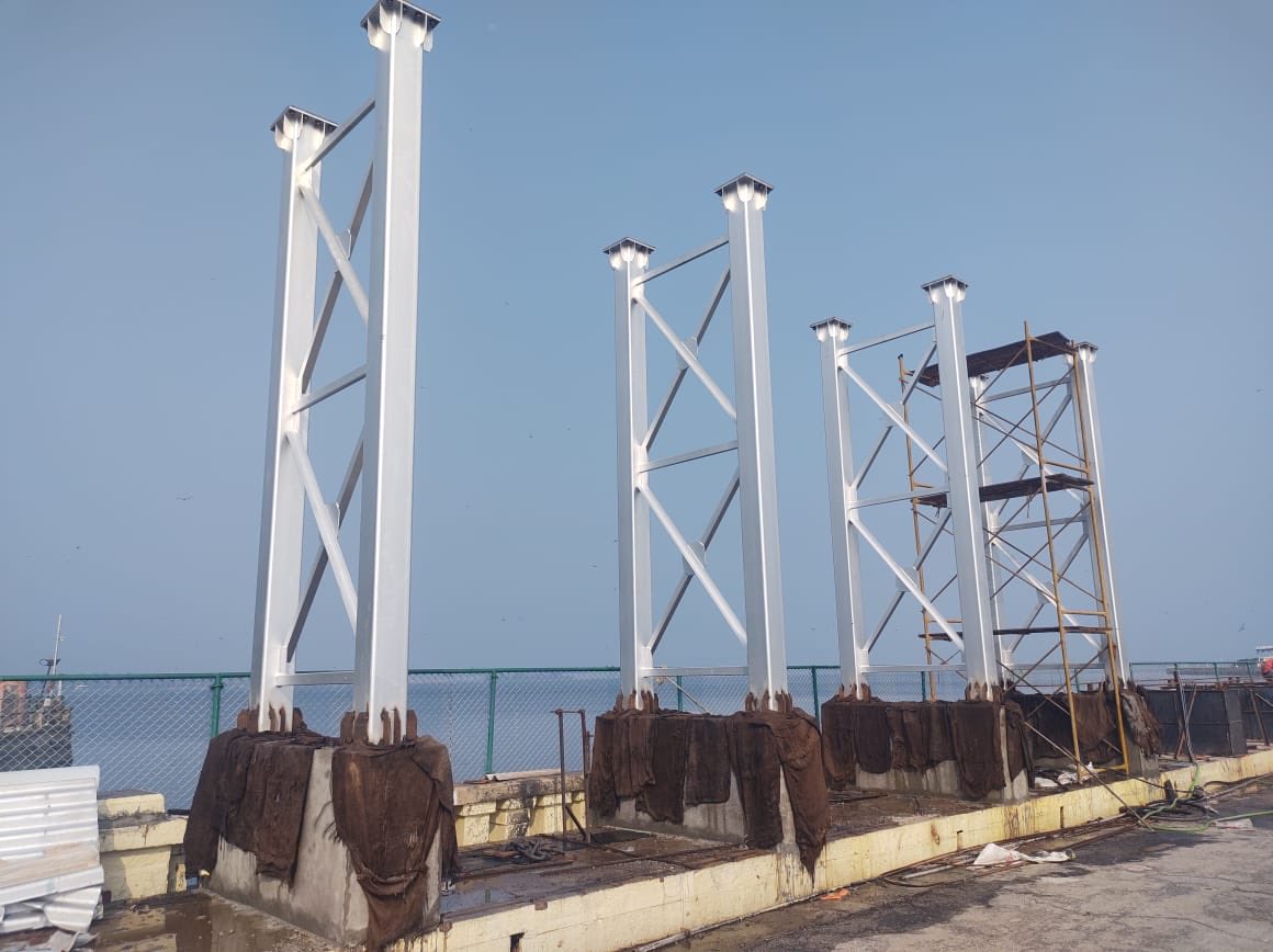 cpmu_drip's tweet photo. Frabication and erection of 136 nos of spillway gates of #KRSagar dam, Karnataka under full swing.
#DRIP initiative of Jal Shakti Ministry is bring perceptible changes on ground @MoJSDoWRRDGR @WorldBankIndia @CMofKarnataka
#DRIP4India🇮🇳 https://t.co/GBUfnnAjj7