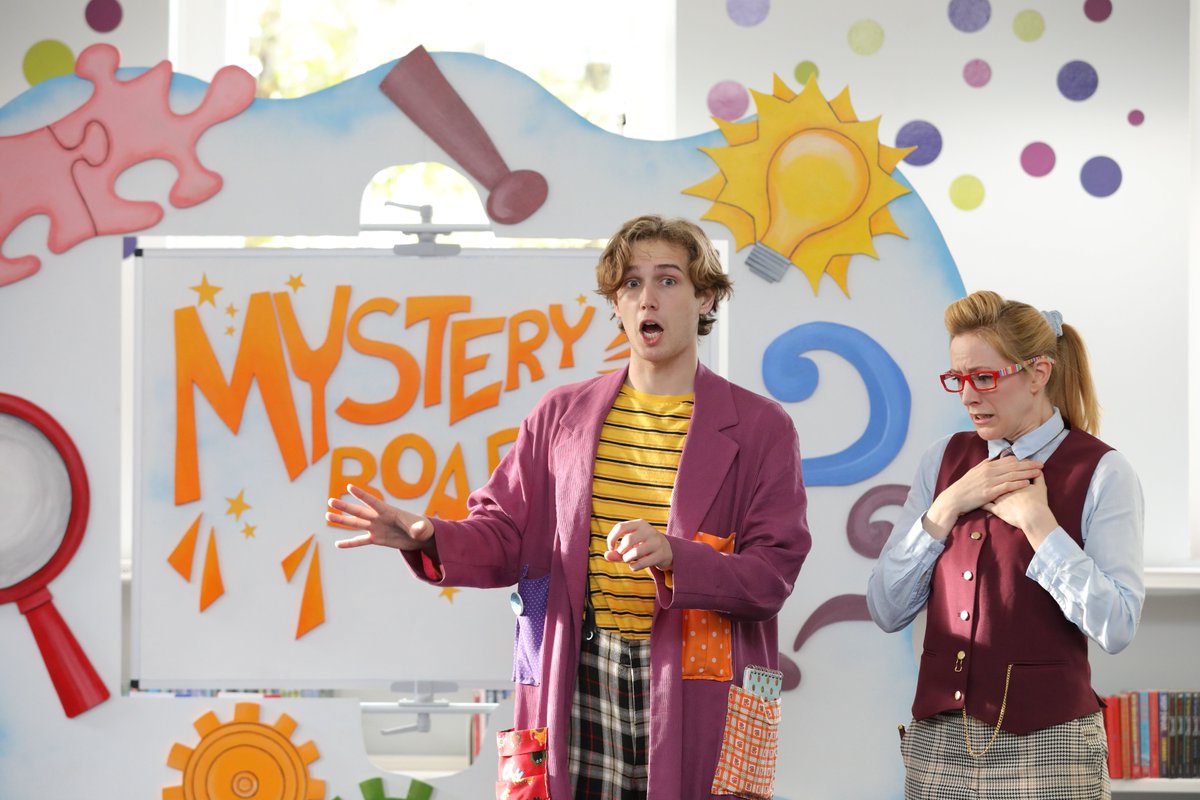 stalibrary_uk's tweet image. Fantastic photos of the Watford performance of ‘Book Sleuths in a Bind: A Very Puzzling Case’. We still have tickets available from £5 for this Sunday at 10am: 
bit.ly/HertsLibBookSl…

📸 James Leask Frazer #BookSleuths @teaselproductions
@Ruraltouring
@artscouncilofengland