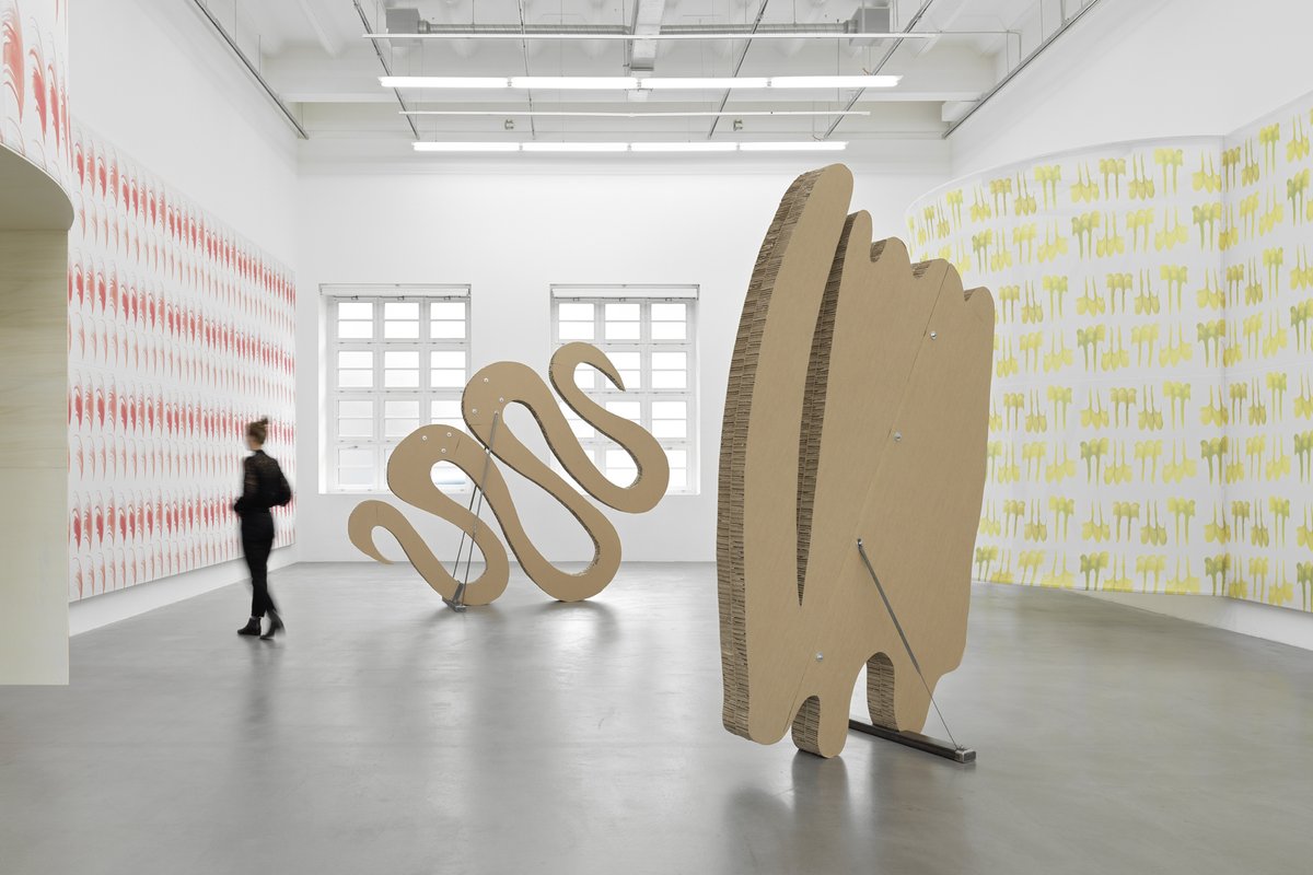 Heute eröffnet: die beiden Einzelausstellungen «Sonia Kacem» und «Florin Granwehr» sowie die Sammlungsausstellung «Works on Paper» – zu sehen bis 16. Januar 2022 <a href="/hauskonstruktiv/">Haus Konstruktiv</a>.

🥳 Wir freuen uns auf euren Besuch!