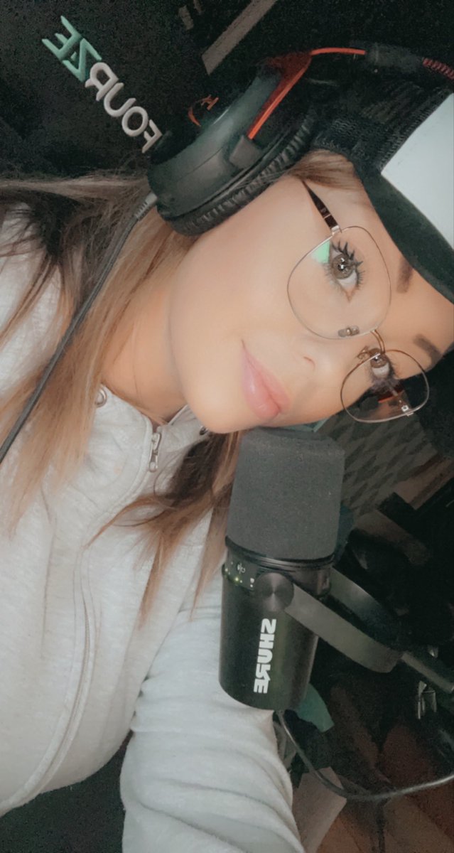Hei alle fine folk! 👋🏼😘 
Neste stream nå, blir på Lørdag! Da blir det en 12 timers stream med Captnalexo, med forskjellige spill vi skal spille osv. Om du har tips til noen funny spill du vil se’ hyl ut 👇🏻😍

(Mulig ei lita stream på fredag)

ilupilu xoxo, josse 😘