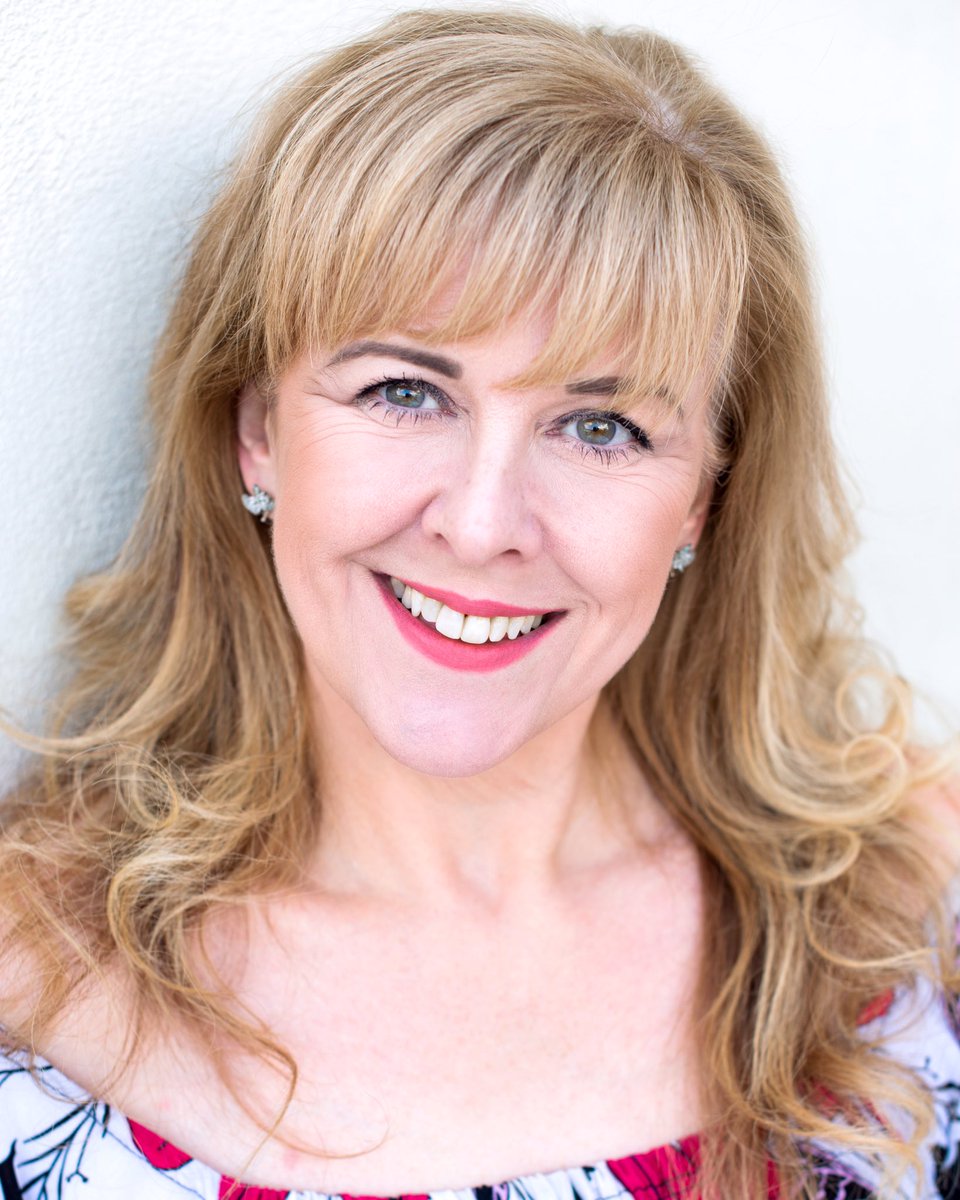 SarahDollyDear's tweet photo. @KateScottPics is just the best! I ❤️ my new head shots https://t.co/rrocDLUt0N