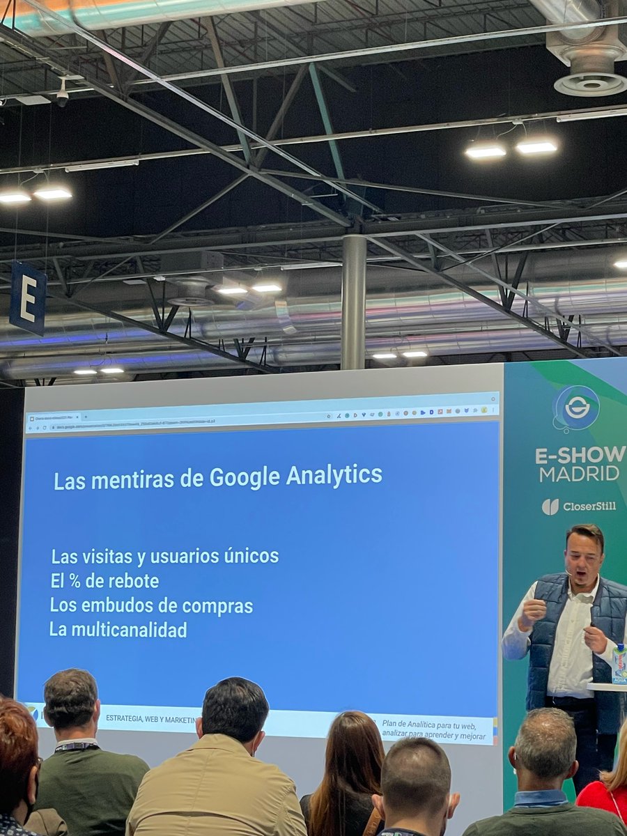 _josegalan's tweet photo. Hacía tiempo que no veía una ponencia de @kicoes hoy sobre Analítica web, como siempre muy interesante. #eshowmadrid #mts21 https://t.co/JzeqwSwoYB