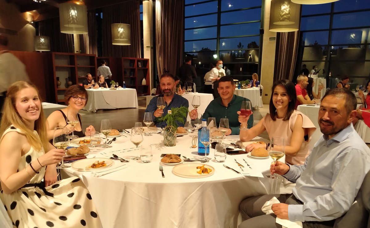 ocahotels's tweet photo. ‼️AFORO COMPLETO‼️ Para nuestra #CENACLANDESTINA de OCA Vila de #Allariz
Gracias a todos por elegir #OCAHotels como destino y punto de encuentro 🖤
#NecesitasOca
https://t.co/xLvgHTfmJj
En nuestro blog tienes más información sobre el formato y qué ofrecemos. https://t.co/zRu1ogrPEQ