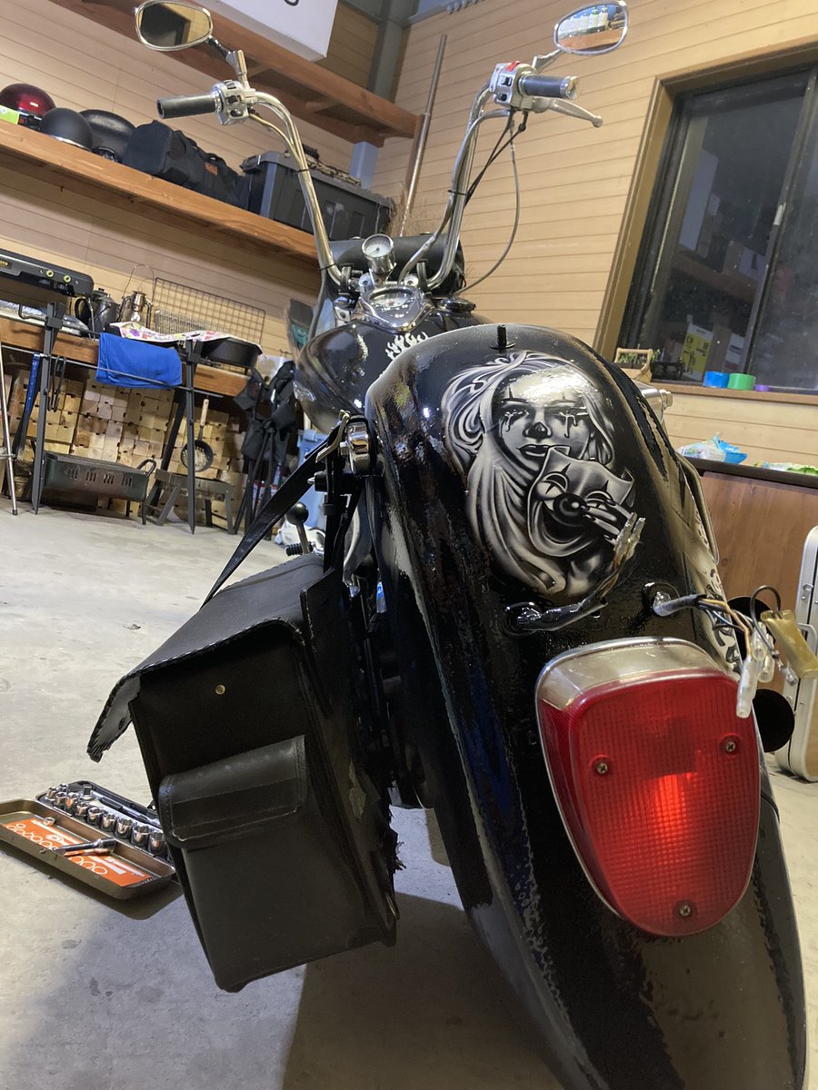 Drag___Star400's tweet photo. 塗装してみたステッカーじゃないヨ https://t.co/BxiOSES1U2