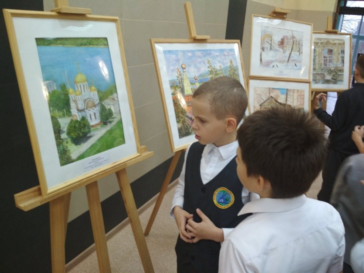 В 2021 году Самара отмечает 170-летие образования губернии. К этой дате приурочена и выставка работ студии изобразительного творчества «Гармония» самарского Дворца ветеранов.