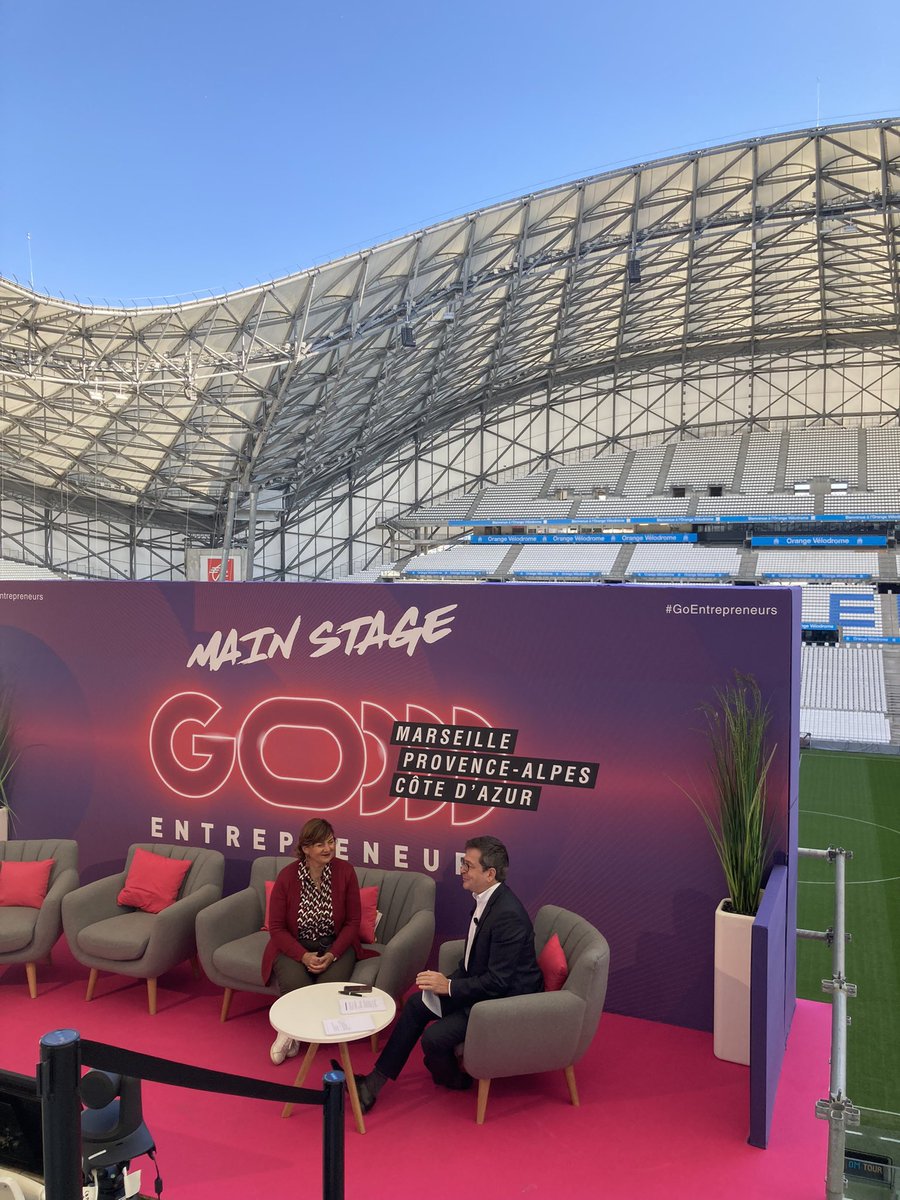 Parlons #pitch #prisedeparole #reseau #networking dans cet endroit magique de Marseille <a href="/orangevelodrome/">Orange Vélodrome 🏡</a> pour <a href="/GoEntrepreneurs/">GO Entrepreneurs</a> bravo <a href="/Aziliz31/">🅰️ziliz de Veyrinas</a> un évent innovant où  on se sent bien!