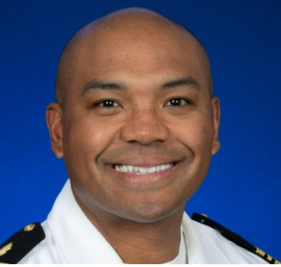 Today we would like to officially introduce Dr. Dingle <a href="/MarvinDingleMD/">Marvin Dingle, MD 🇵🇭🇺🇸</a> who is an orthopedic surgeon for the US Navy. 🇺🇸 He has great insights for anyone wanting to match into orthopedics in the Armed Forces! #orthotwitter #ortho #medtwitter #usa #navy #usnavy