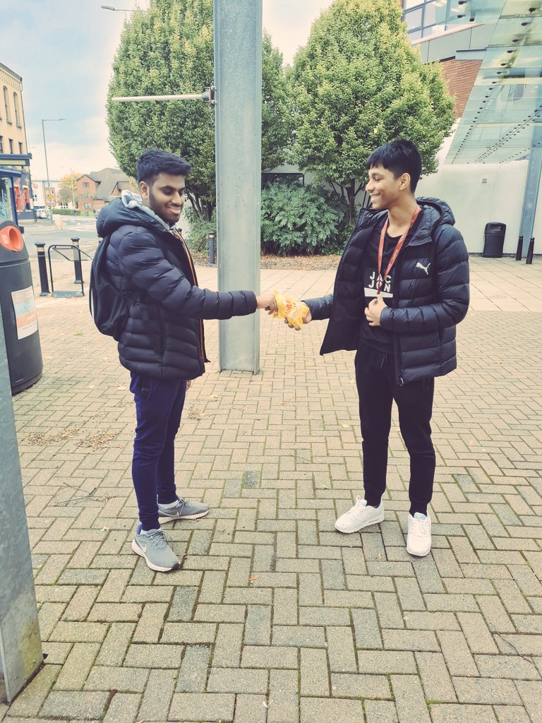 E4CodingNewbies's tweet image. Sweets finishing quick!
~AA
#actofkindness
#computing4wc
#uclanAOK