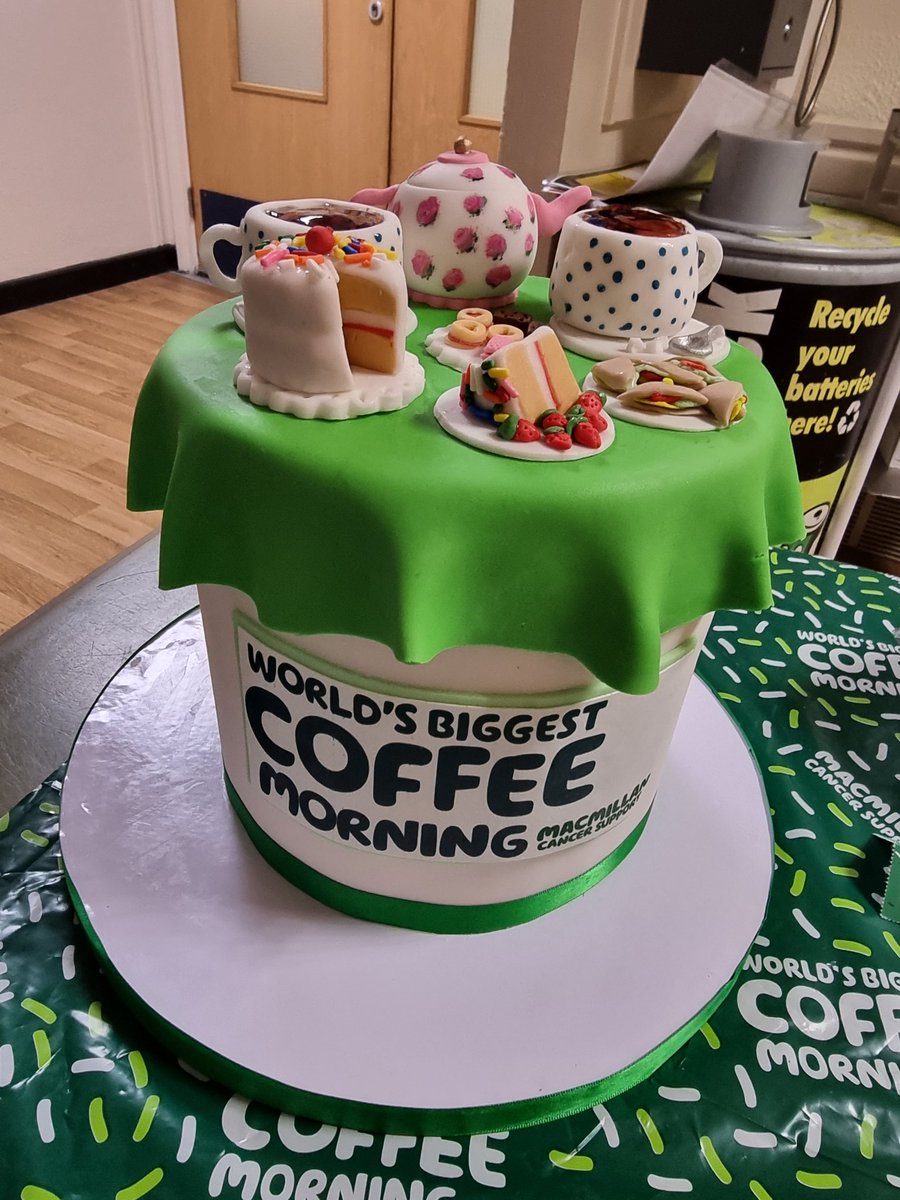TajV_D's tweet photo. Amazing cakes at the Dermatology cake sale at Sheldon for Macmillan plus a raffle for the feature cake! #yum #teamDerm #Macmillan @MarisathomasMt @JustNatz77 https://t.co/abHUXHjhva