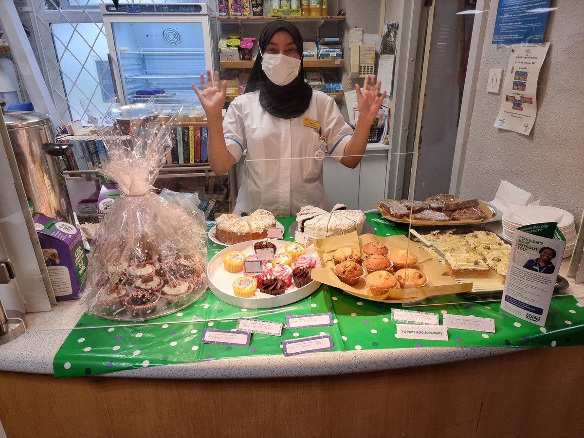 TajV_D's tweet photo. Amazing cakes at the Dermatology cake sale at Sheldon for Macmillan plus a raffle for the feature cake! #yum #teamDerm #Macmillan @MarisathomasMt @JustNatz77 https://t.co/abHUXHjhva
