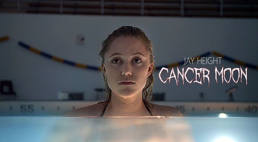 Оно следует за тобой 2014. Майка монро пятая волна. It s follows. It follows постер. It s follows.