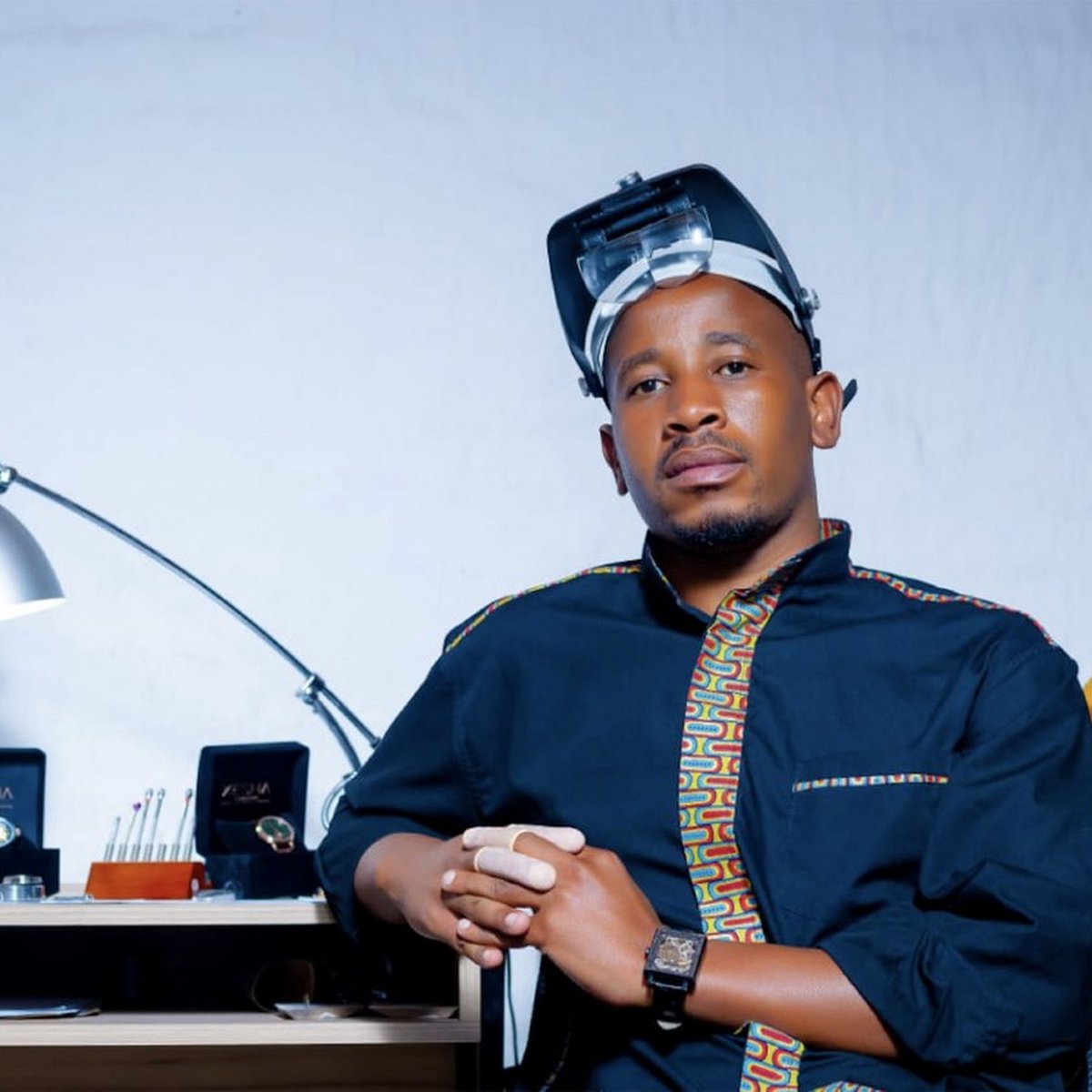 KasiEconomy's tweet photo. One Monday morning in 2019, unemployed &amp; self-taught watchmaker @kholofelo_masha packed his bags, left his Mpumalanga home &amp; headed to Johannesburg for greener pastures

He found a backroom in Braamfischerville, Soweto,  from it, his watch-manufacturing business, XESHA, was born. https://t.co/Fp92zPSL2S